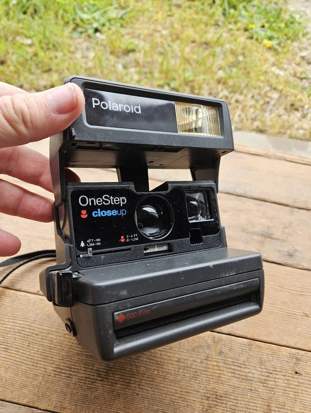 Vintage Polaroid 600 OneStep Closeup  Instant Film Camera with Strap Good Shape